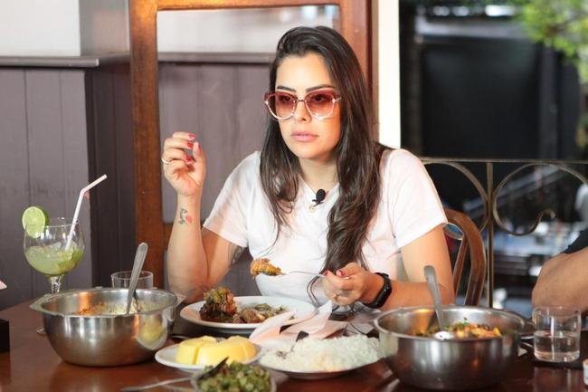 Na primeira vez de Larissa Riquelme em Belo Horizonte, levamos a modelo e apresentadora paraguaia para um verdadeiro banquete de pratos tpicos da culinria mineira. E ela adorou!