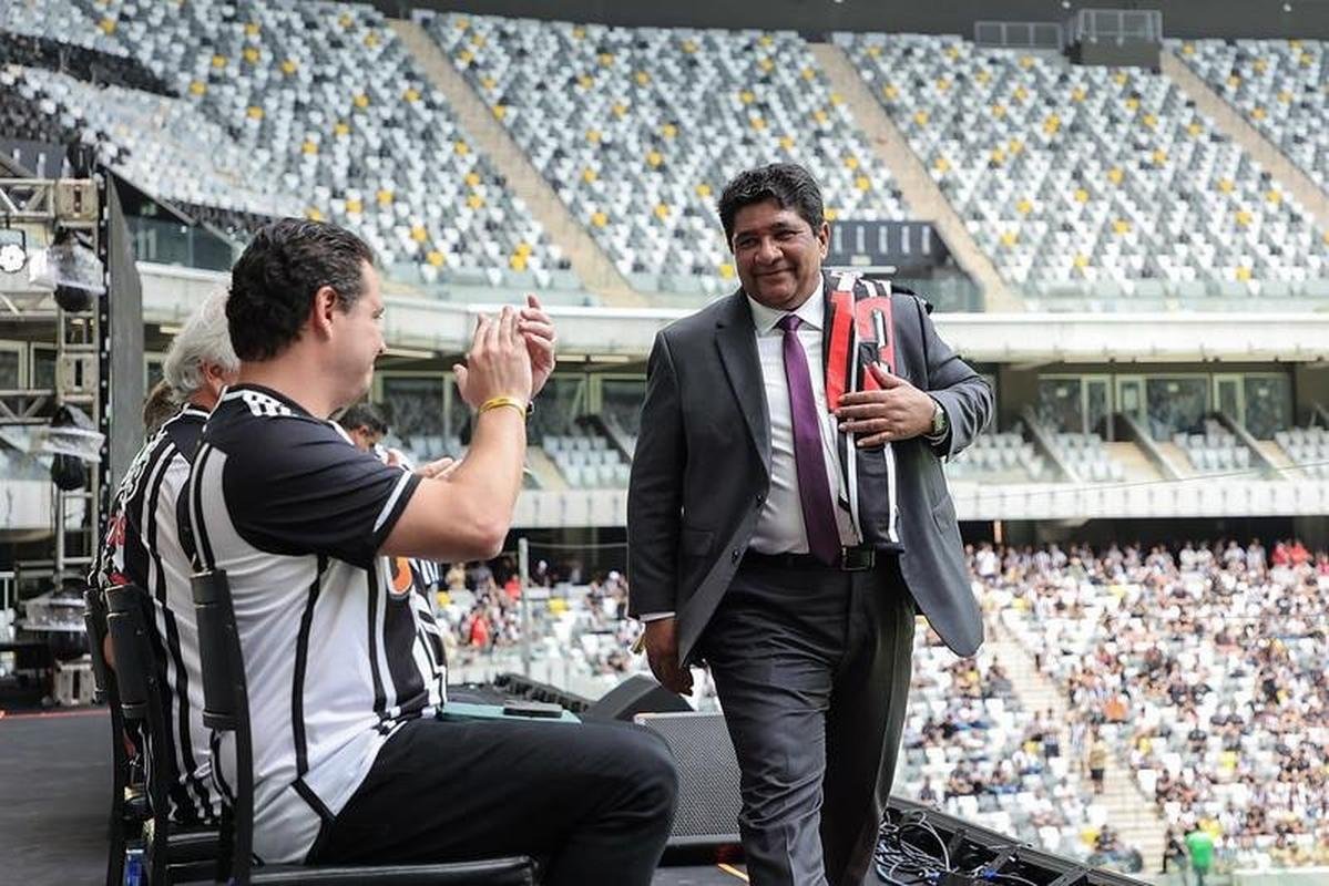 Fotos de autoridades, dirigentes e polticos na inaugurao da Arena MRV