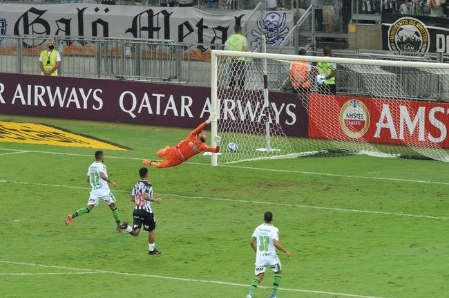 Fotos do golao de Felipe Azevedo, do Amrica, no clssico contra o Atltico, no Mineiro, pela Copa Libertadores