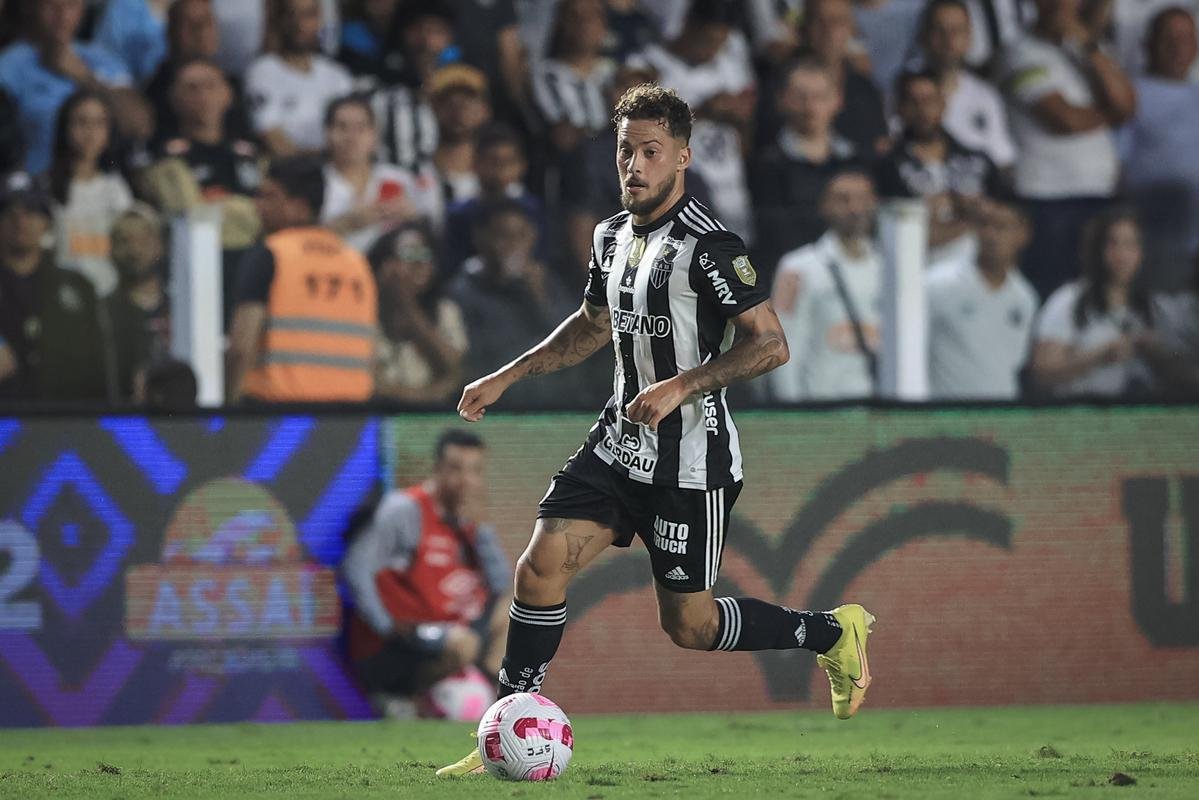 Fotos do jogo entre Santos e Atltico na Vila Belmiro, em Santos, pela 30 rodada do Campeonato Brasileiro