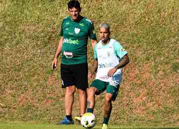 Meia não entrava em campo desde 7 de maio: 'Triste pela derrota, mas o nosso sonho e objetivo é o mesmo', publicou o jogador, após o revés para o Flamengo