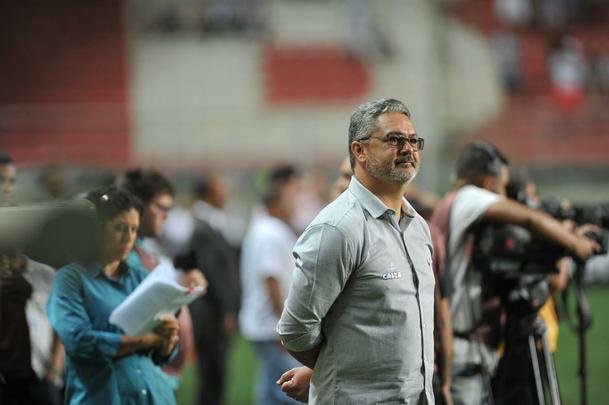 Confira imagens da partida entre Atltico e Vitria, no Independncia