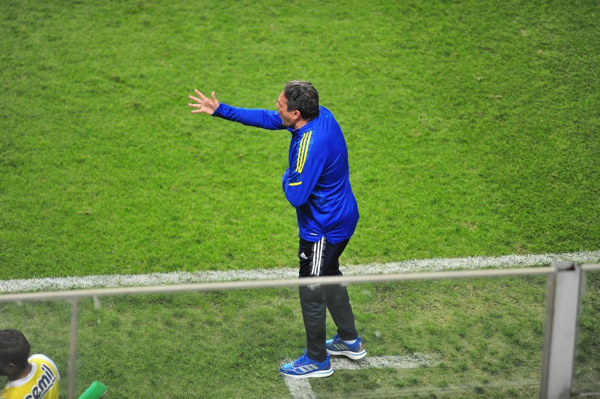 Fotos do duelo entre Cruzeiro e Vitria, no Independncia, em Belo Horizonte, pela 17 rodada da Srie B do Campeonato Brasileiro