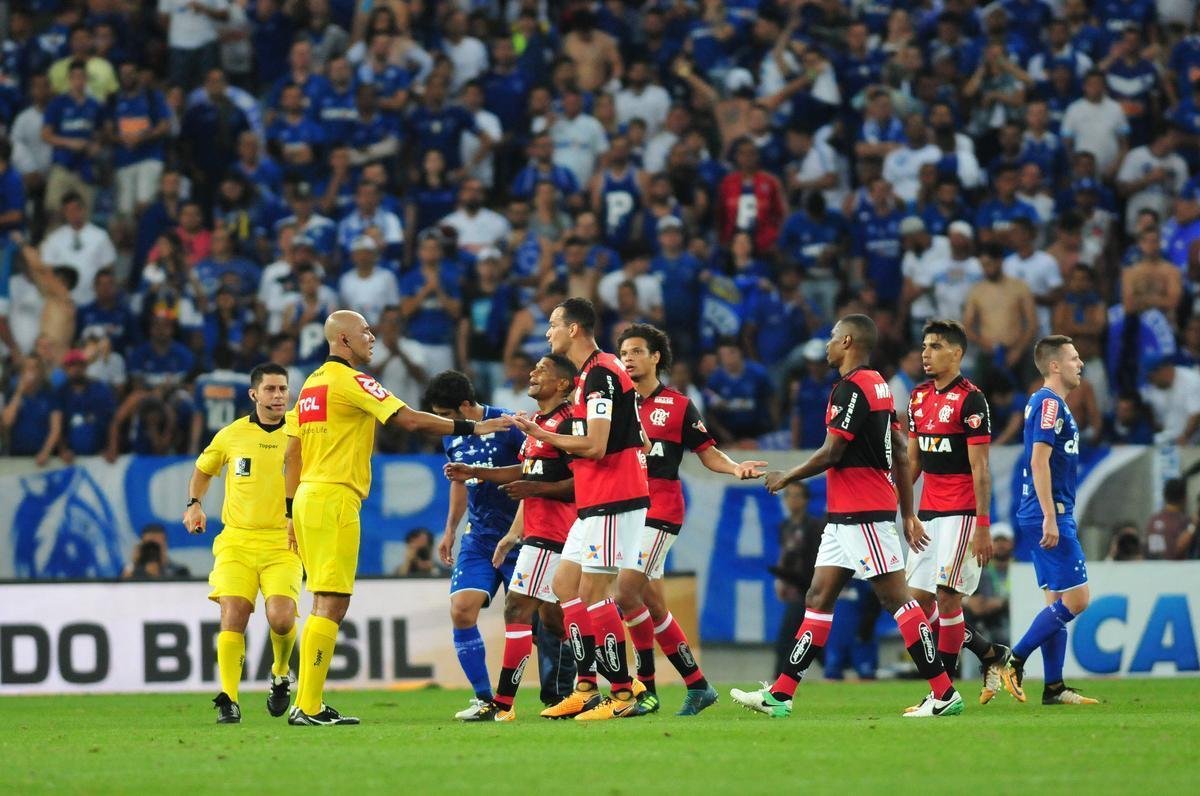 Fotos do primeiro tempo de Flamengo e Cruzeiro, no Maracan, pela final da Copa do Brasil