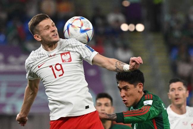 Imagens do jogo entre Mxico e Polnia, pelo Grupo C da Copa do Mundo.