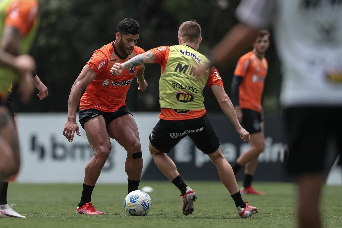 Elenco atleticano encerrou a preparao para enfrentar o Atltico-GO fora de casa 