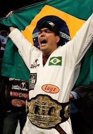 Lyoto Machida foi campeo dos meio-pesados entre 2009 e 2010