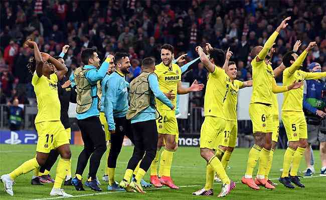 O Submarino Amarelo comemora classificação épica diante do Bayern em plena Allianz Arena