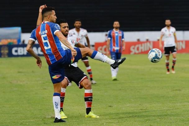 Santa Cruz e Bahia se enfrentaram no Arruda e empataram sem gols na estreia da Copa do Nordeste, em jogo que foi recheado de homenagens a Tiago Cardoso