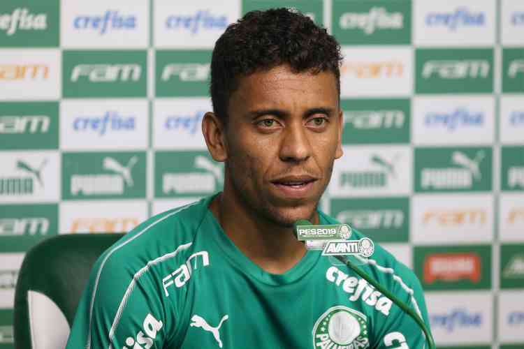 <i>(Foto: Marcos Rocha explicou que o Palmeiras tem de explorar a m fase do So Paulo)</i>