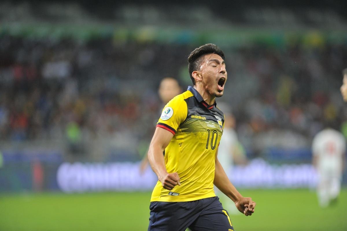 Equador e Japo se enfrentaram no Mineiro pela terceira rodada do Grupo C da Copa Amrica