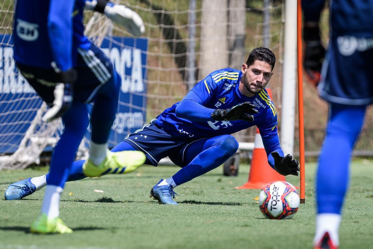 Treino acometeu em clima de descontrao no fechamento da preparao para o jogo deste domingo  