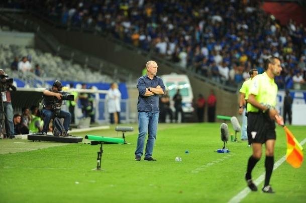 Imagens do jogo entre Cruzeiro e Tupi, no Mineiro