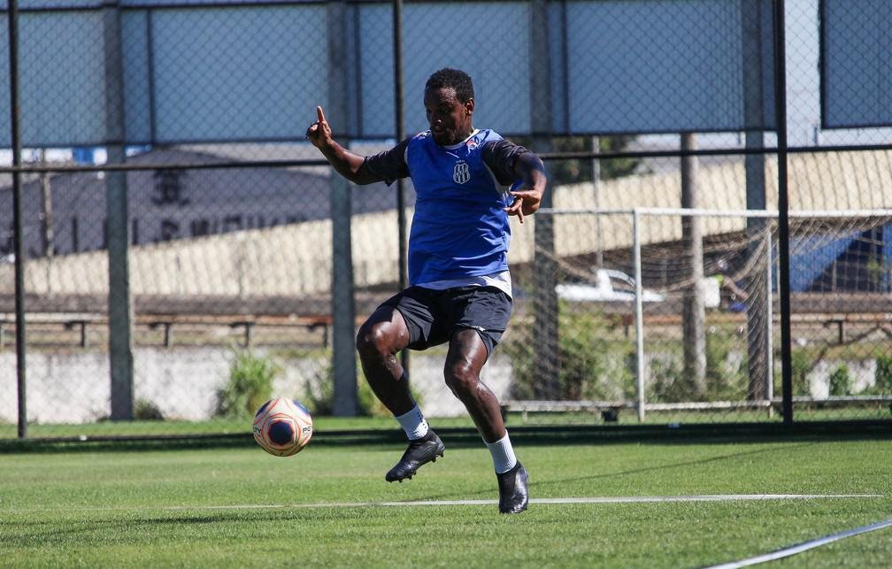 11 - Clber Reis - Ponte Preta - Avaliado em 1 milho de euros (cerca de R$ 6,3 milhes)