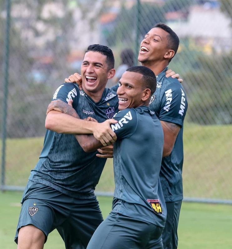 Jogadores e comisso tcnica do Atltico utilizaram novo uniforme pela primeira vez