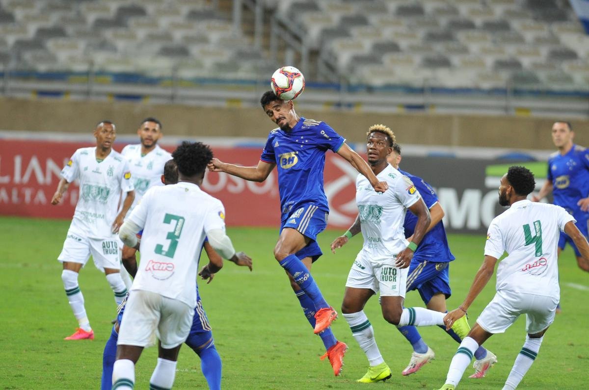 Fotos do clssico de ida da semifinal do Campeonato Mineiro, entre Cruzeiro e Amrica, no Mineiro, em Belo Horizonte