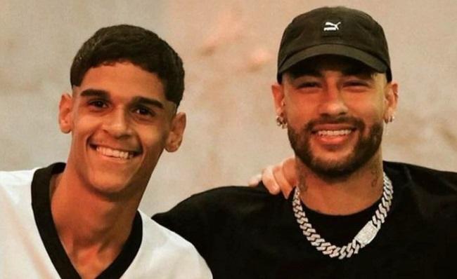 Luva de Pedreiro defendeu Neymar e disse que o jogador é um dos melhores da história