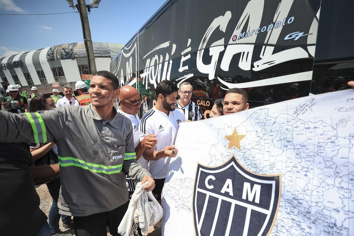 Na manh deste sbado (24/9), jogadores, comisso tcnica e diretoria do Atltico visitaram as obras da Arena MRV, futura casa do Galo.