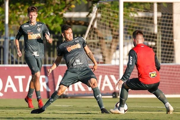 Fotos do treino do Atlético no Paraguai