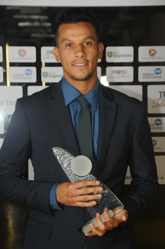 Trofu Tel Santana teve a 17 edio e premiou destaques do esporte mineiro em cerimnia no Mineiro