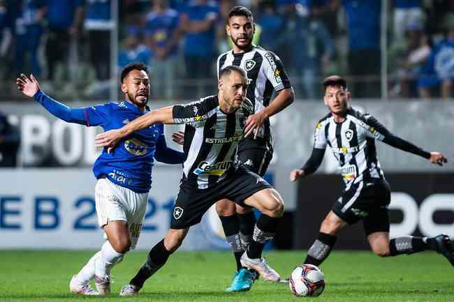 Cruzeiro e Botafogo ficaram na bronca com a atuao do rbitro Denis Serafim, de Alagoas