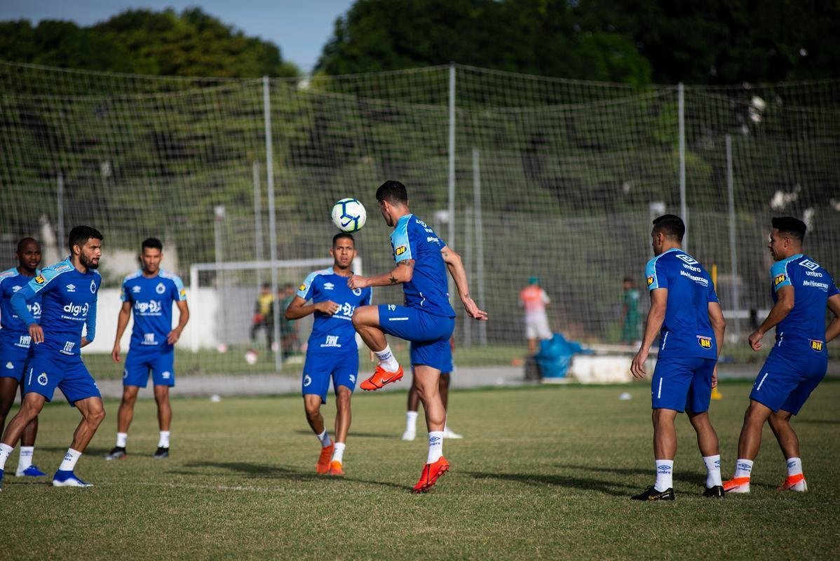 Treino do Cruzeiro no Cear antes de jogo contra o Fortaleza, pelo Brasileiro