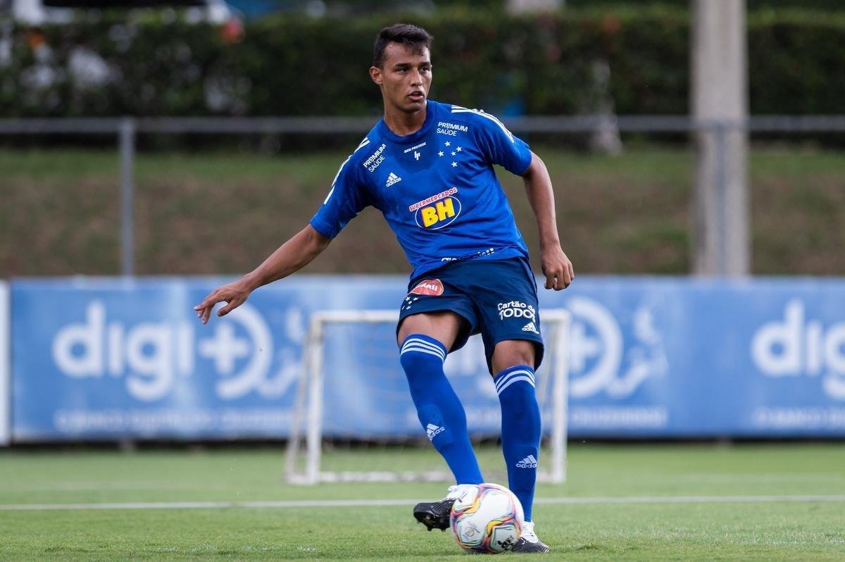 Imagens do primeiro treino do Cruzeiro antes do jogo contra o Cuiabá, pela Série B do Campeonato Brasileiro