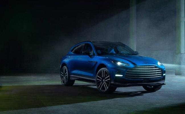 Aston Martin DBX 707 