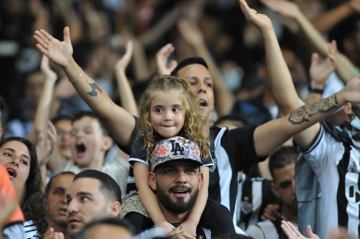Fotos do jogo entre Atltico e Ava, pelo Campeonato Brasileiro