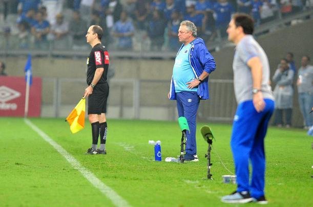 Fotos do duelo entre Cruzeiro e Ava, no Mineiro, pela 33 rodada do Campeonato Brasileiro