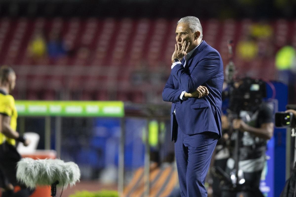 Seleo venceu com dois gols de Coutinho e um de Everton Cebolinha