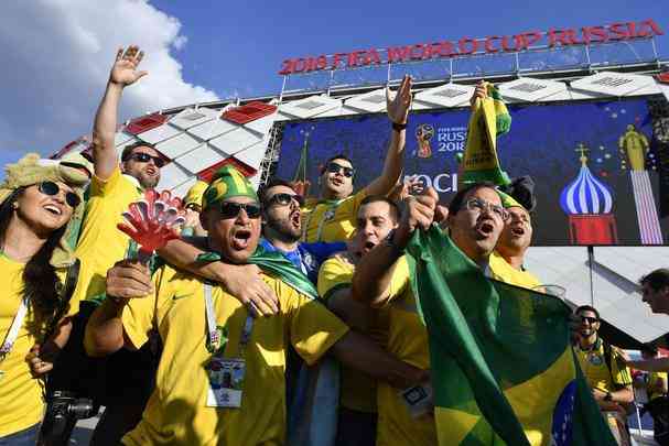 Fotos de ambiente no jogo entre Sérvia e Brasil, no Estádio Spartak, em Moscou, pelo Grupo E da Copa