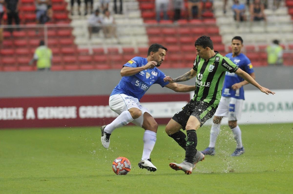 Fotos da partida entre Amrica e Cruzeiro, no Independncia, pelo Campeonato Mineiro