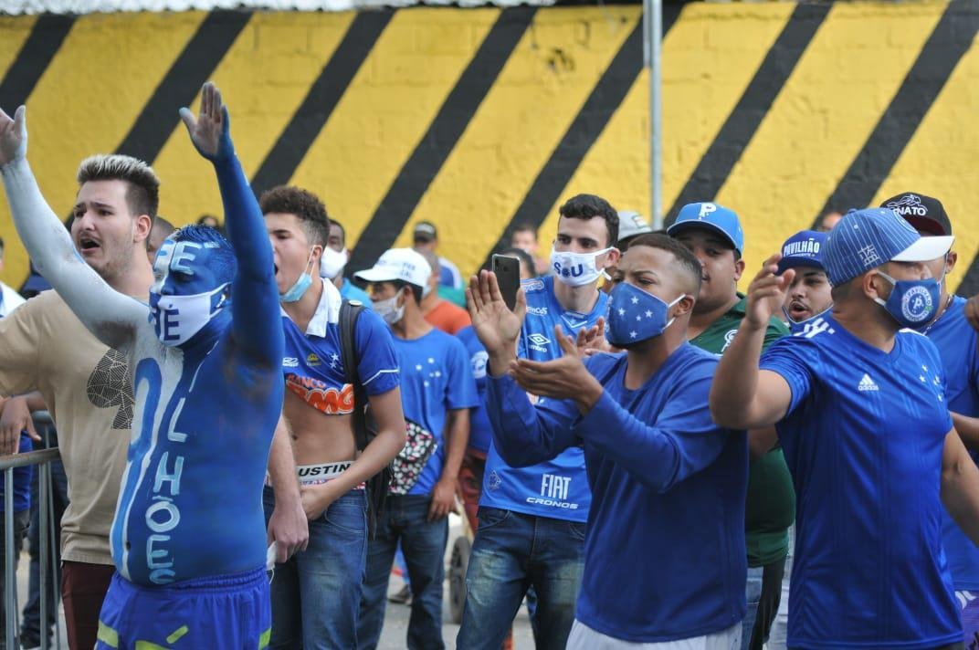 Alexandre Guzanshe/EM/DA Press