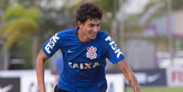 Goleiro do Corinthians é titular em goleada do Brasil contra Nova