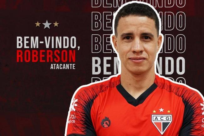 Roberson - marcou apenas um gol em 13 jogos pelo Cruzeiro. No ltimo dia 13, acertou a resciso de contrato e deixou o clube celeste. Posteriormente, assinou com o Atltico-GO. 