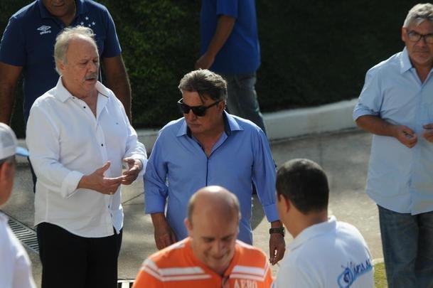 Novo gestor de futebol do Cruzeiro, Zez Perrella deu entrevista nesta sexta-feira, na Toca da Raposa II