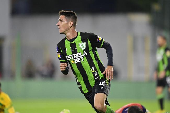 Fotos do jogo entre Defensa y Justicia e América pela Sul-Americana