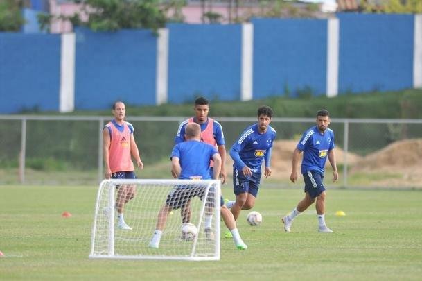 Fotos do terceiro treino do Cruzeiro na Toca da Raposa II (crdito: Alexandre Guzanshe/EM D.A Press)