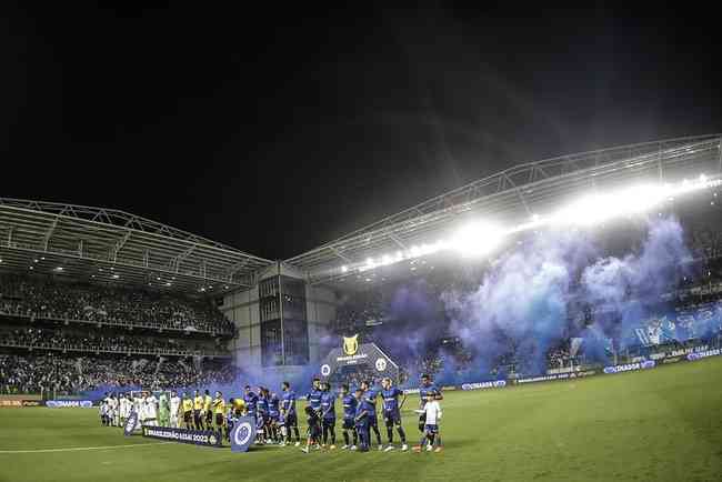 Cruzeiro venceu o Grmio com apoio da torcida no Independncia 