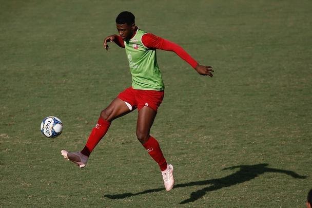 Timbu trocou o CT Wilson Campos pelo estádio dos Aflitos na tarde desta quarta-feira