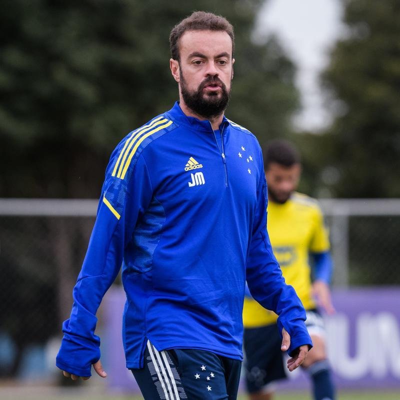 Jogadores do Cruzeiro realizaram primeiro treino sob comando de Mozart nesta sexta-feira (11/06)