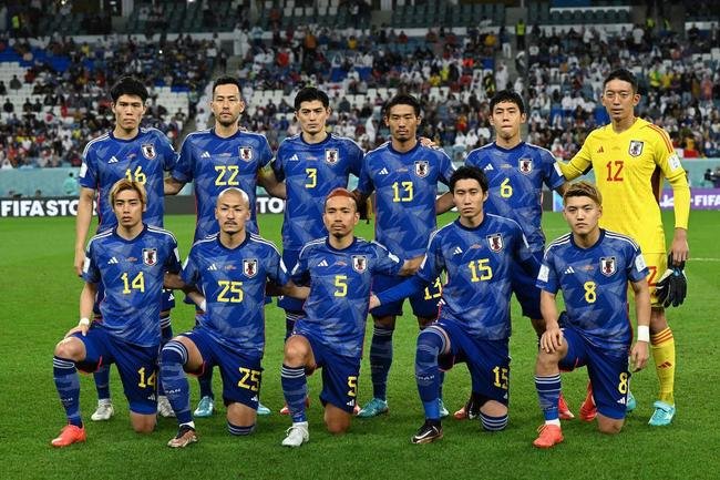 Lances da partida entre Japo e Crocia, pelas oitavas de final da Copa do Mundo.