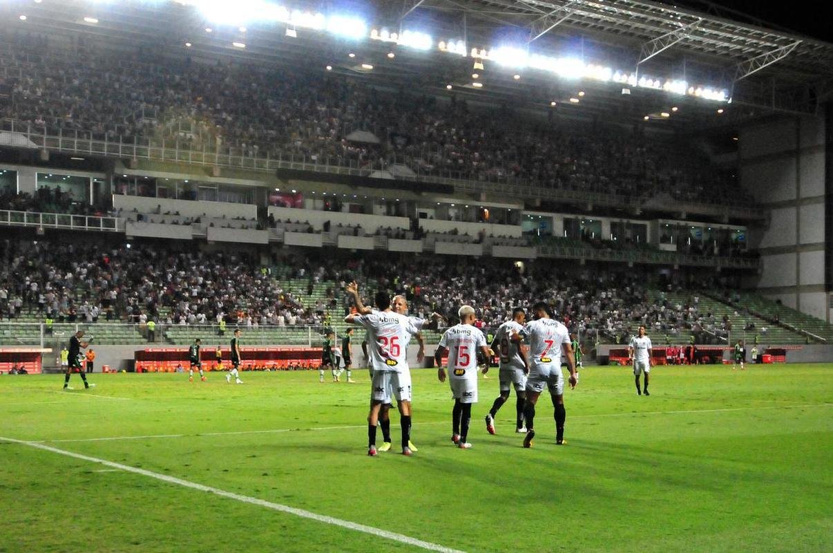 Torcida do Atltico no clssico com o Amrica pela Libertadores