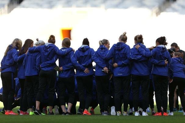 Americanas deram um show  parte, com acrobacias, brincadeiras e muitos selfies no Mineiro