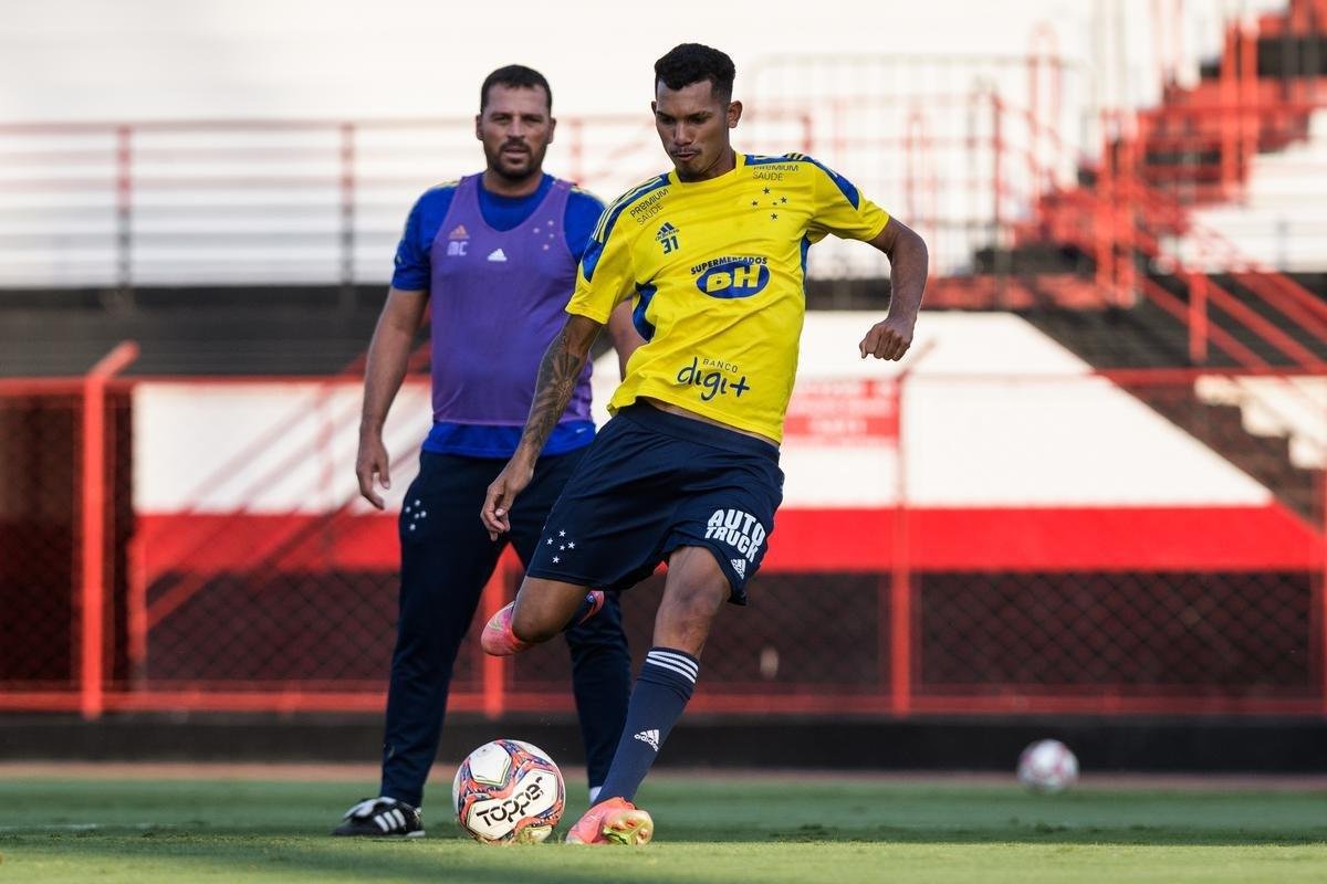 Com atividade no estdio Antnio Accioly, do Atltico-GO, o Cruzeiro encerrou a preparao para enfrentar o Gois, pela 22 rodada da Srie B. A partida est marcada para 21h30 desta tera-feira, na Serrinha, em Goinia.