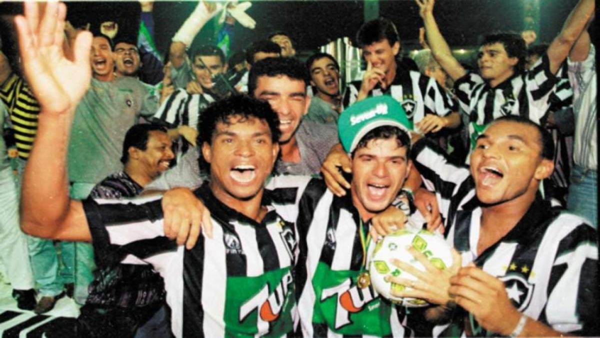 Botafogo - 2 // 2 - Campeonato Brasileiro (1968 e 1995)