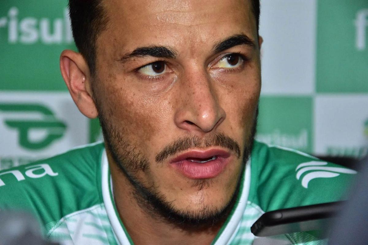 O Juventude anunciou a contratao do atacante Jonatas Belusso, que estava no Amrica