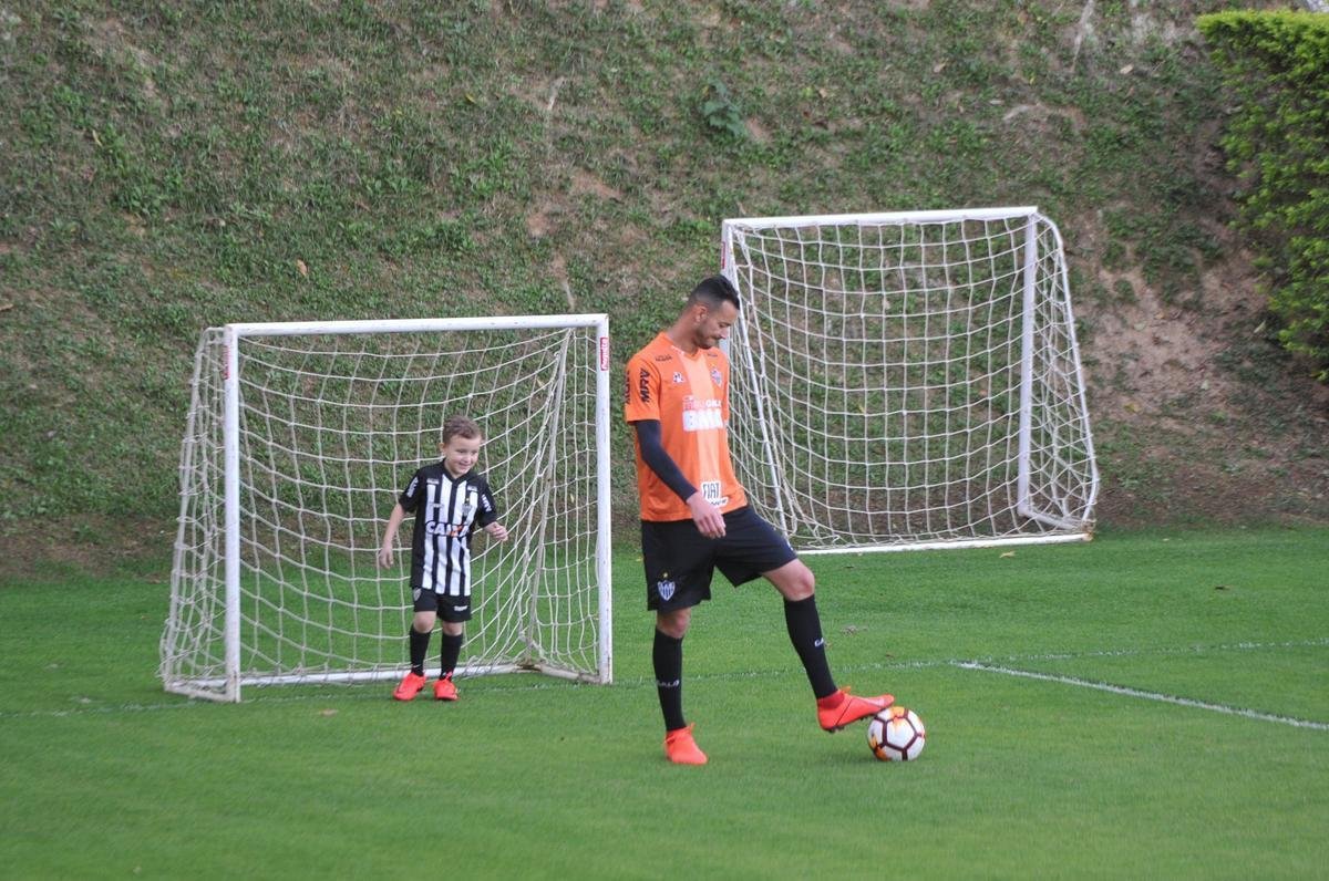 Atltico treinou nesta segunda-feira de olho no jogo contra o Cruzeiro