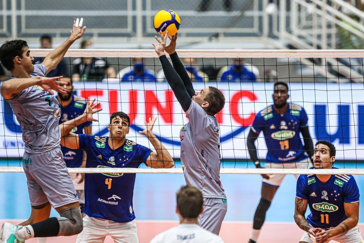 Cruzeiro vence o Natal por 3 sets a 0, em Campo Grande, e  tetra da Supercopa